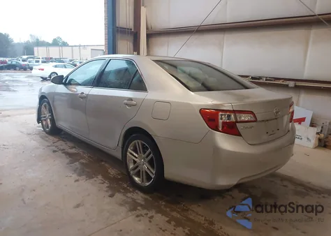 2014 Toyota Camry L z USA, uszkodzony, nr VIN 4T1BF1FK4EU812371